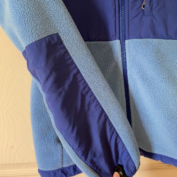 The North Face Fleece Jacket - Picture 4 of 5